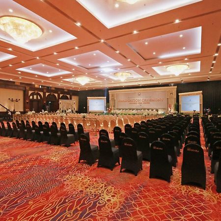 Hotel Bidakara Jakarta Exterior photo