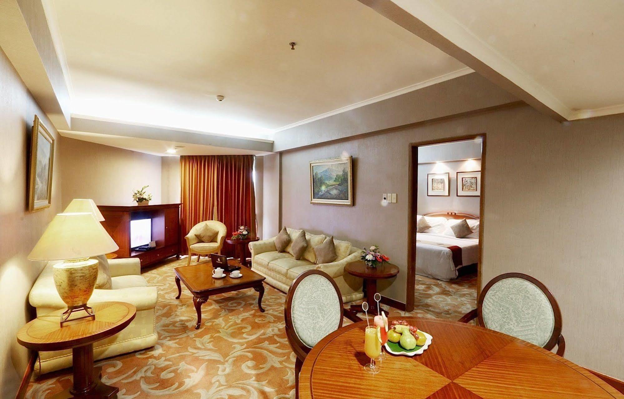 Hotel Bidakara Jakarta Exterior photo